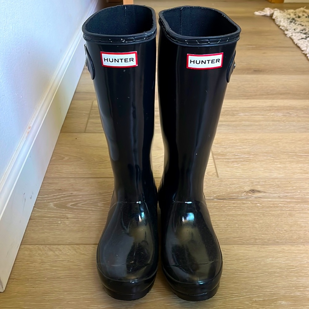 HUNTERS RAIN BOOTS LIKE NEW!
